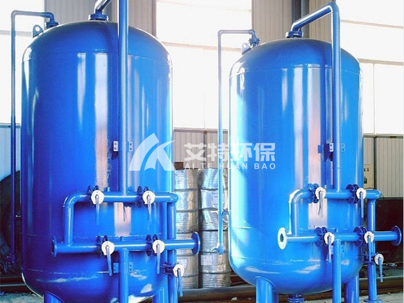 夹套水过滤器的工作原理是什么？